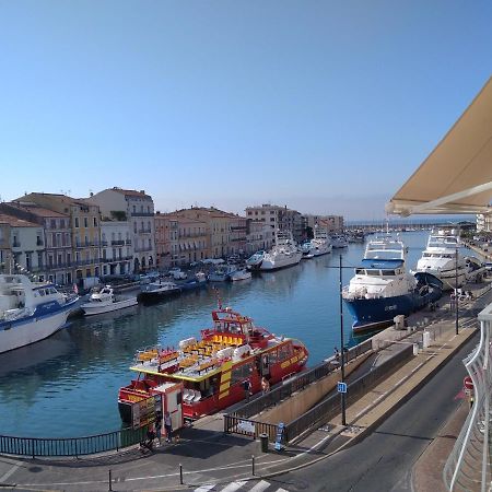 Grand T2 Au Coeur De Ville Avec Vue Sur Quais Et Mer Sète Esterno foto