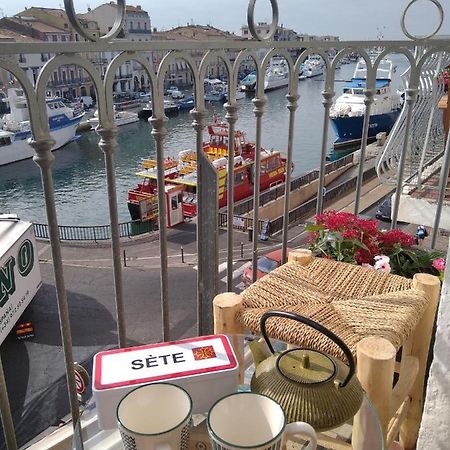 Grand T2 Au Coeur De Ville Avec Vue Sur Quais Et Mer Sète Esterno foto